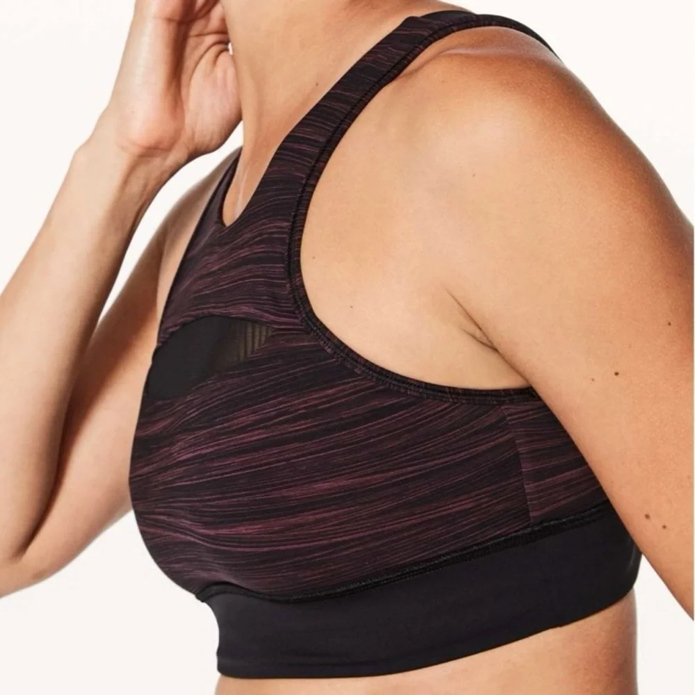 Lululemon sz 8 Run The Day Bra Low Tide Blush Berry/ Black Striped Sports Bra
